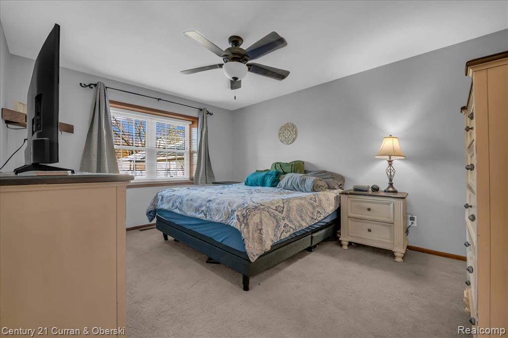 9061 Oporto Street, Livonia, MI 48150 — Photo 15