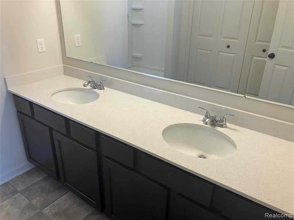 58567 LOSINO Drive, South Lyon, MI 48178 — Photo 16