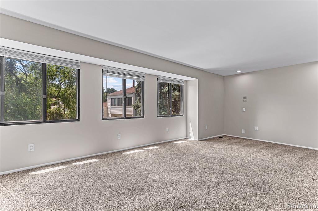 5317 Fairway Lane, West Bloomfield, MI 48323 — Photo 14