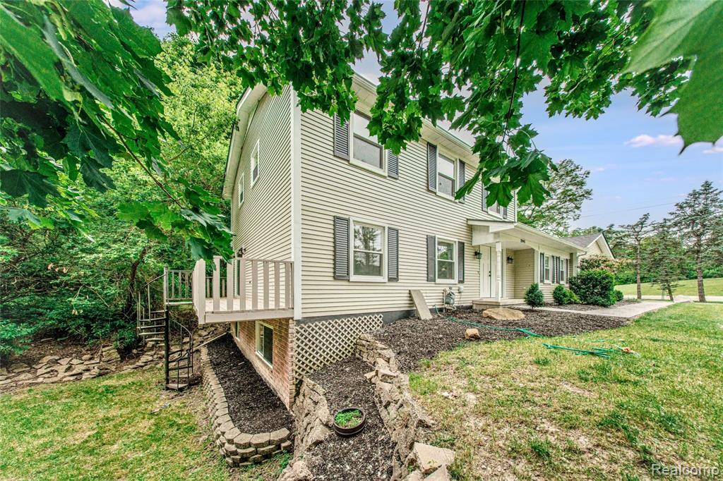 21993 Riverview Drive, Beverly Hills, MI 48025 — Photo 5