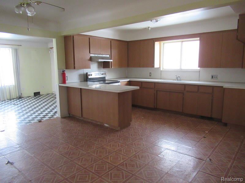 17729 Collinson Avenue, Eastpointe, MI 48021 — Photo 3