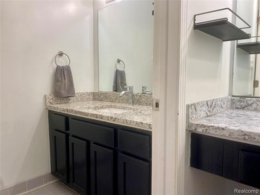 6866 Fox Lane, Waterford, MI 48327 — Photo 18