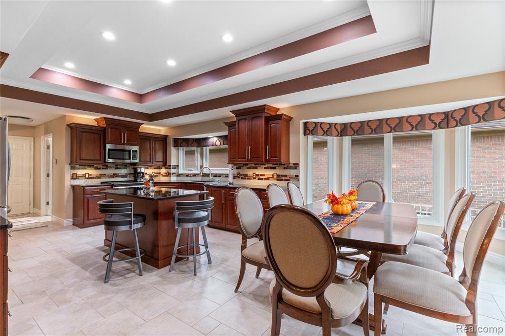 49279 Dunhill Drive, Macomb, MI 48044 — Photo 8