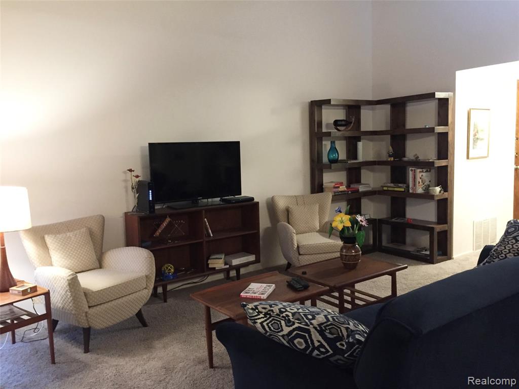 2405 Packard Street - Photo 3