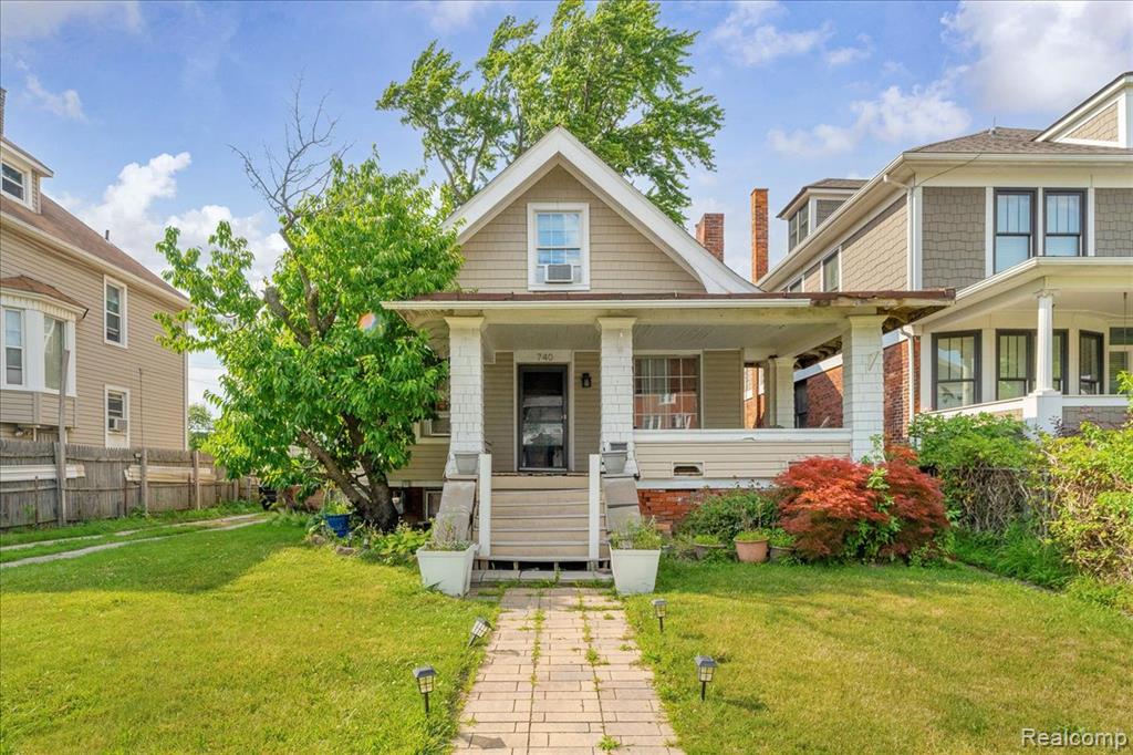 740 Pingree Street, Detroit, MI 48202 — front exterior