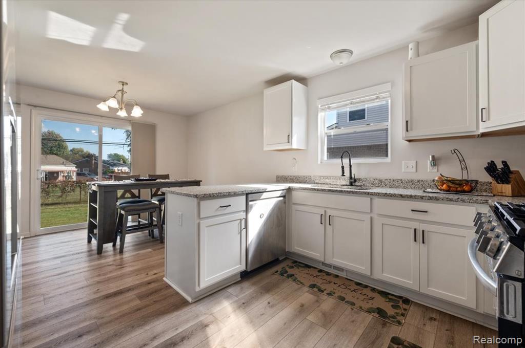 8332 Berwick Drive, Westland, MI — Photo 8