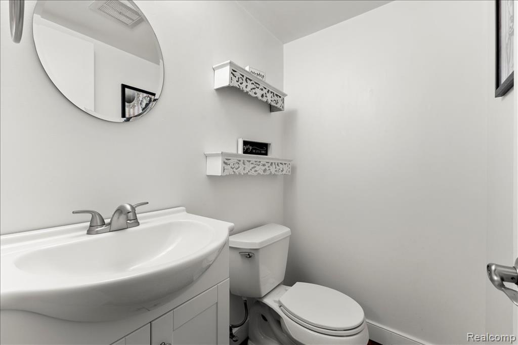 1936 Torquay Avenue, Royal Oak, MI 48073 — Photo 16