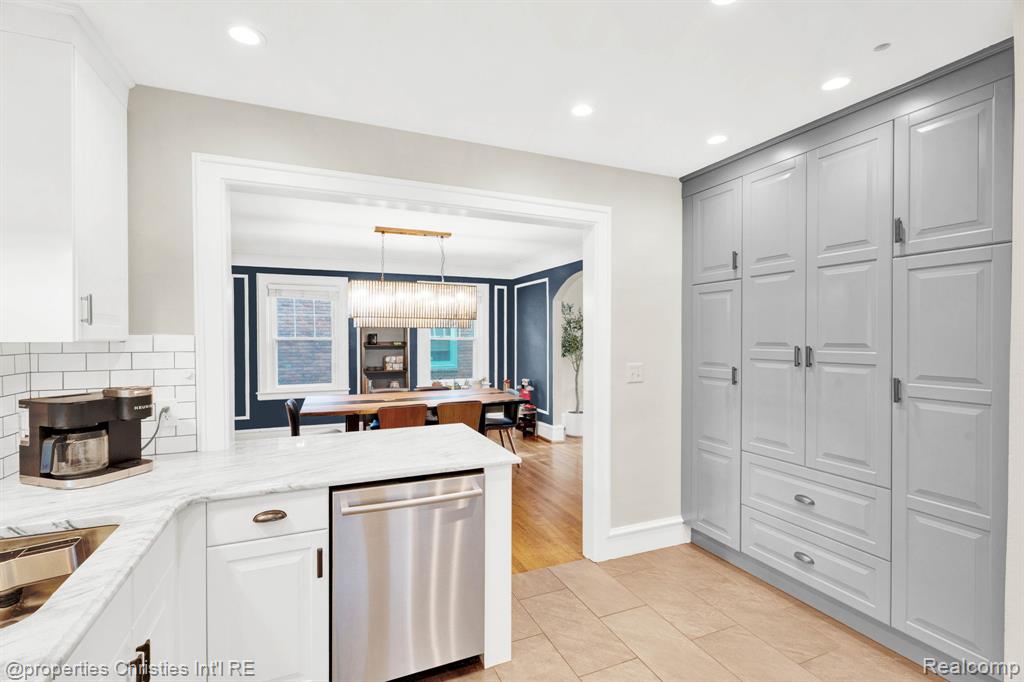 607 Knowles Street, Royal Oak, MI 48067 — Photo 16