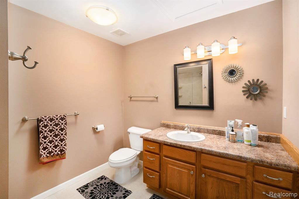 4019 Pine Ridge Court, Fenton, MI 48430 — Photo 34