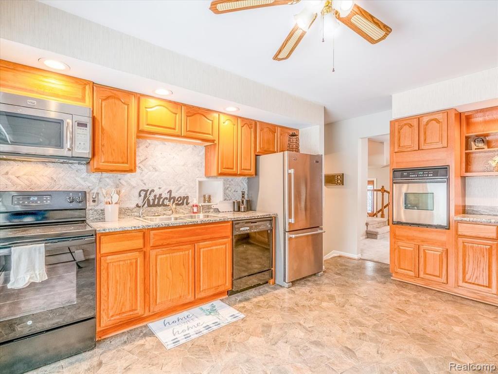 7045 CRANE Road, Ypsilanti, MI 48197 — Photo 18