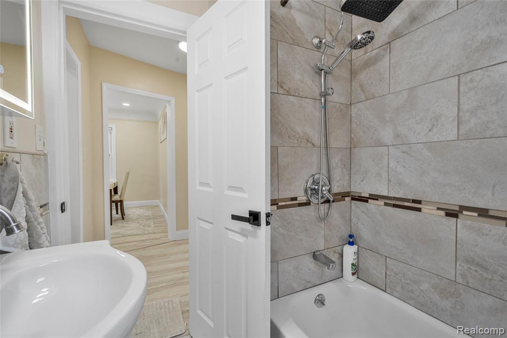 6847 Theisen Street, Dearborn, MI 48126 — Photo 13