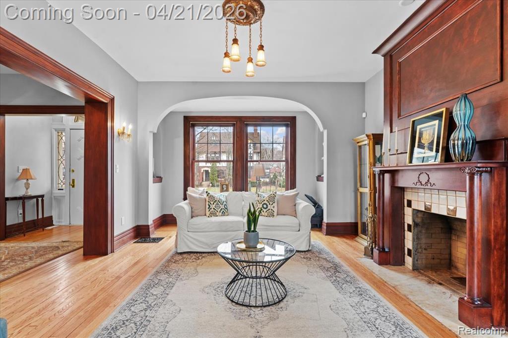 791 Seminole Street, Detroit, MI 48214 — Photo 9