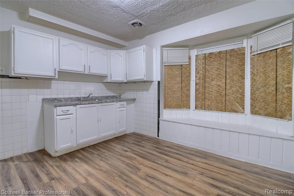 12897 Riad Street, Detroit, MI 48224 — Photo 8