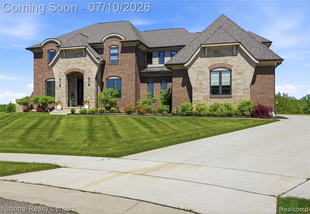 3142 Holburn Court, Oakland, MI