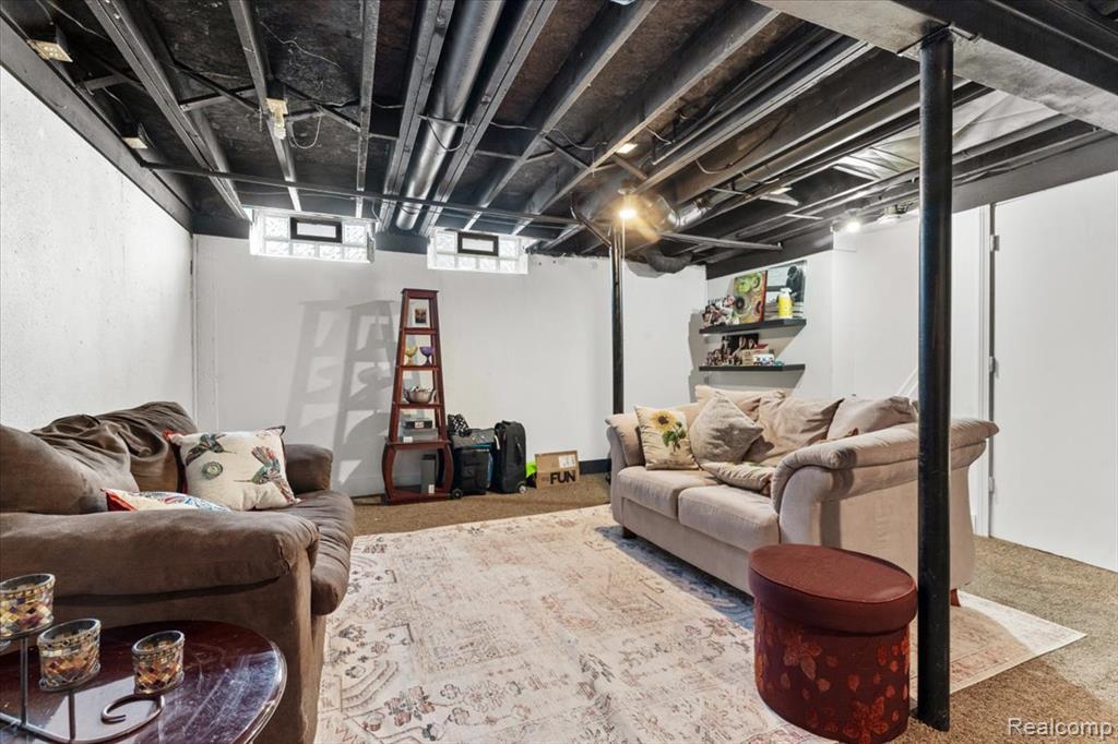 21301 E Glen Haven Circle, Northville, MI, 48167