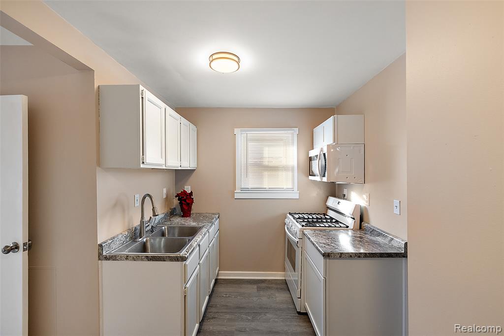 45 N Merrimac Street, Pontiac, MI 48340 — Photo 16