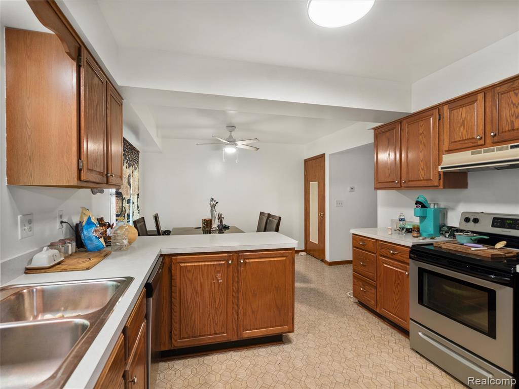 50695 Sass Road, Chesterfield, MI 48047 — Photo 10