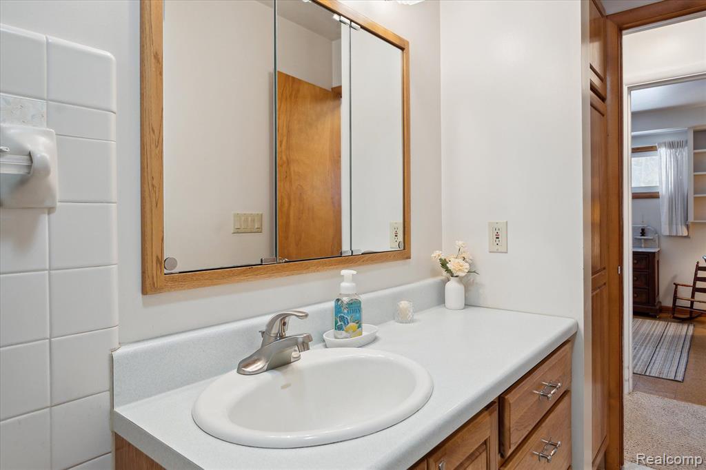 310 TAYLOR Lane, Chelsea, MI 48118 — Photo 25