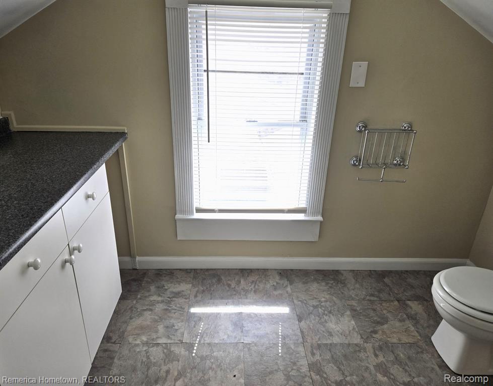 571 W Saratoga Street, Ferndale, MI 48220 — Photo 16