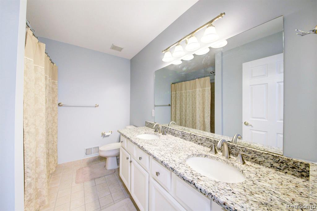 49169 Founders Court, Canton, MI 48187 — Photo 43