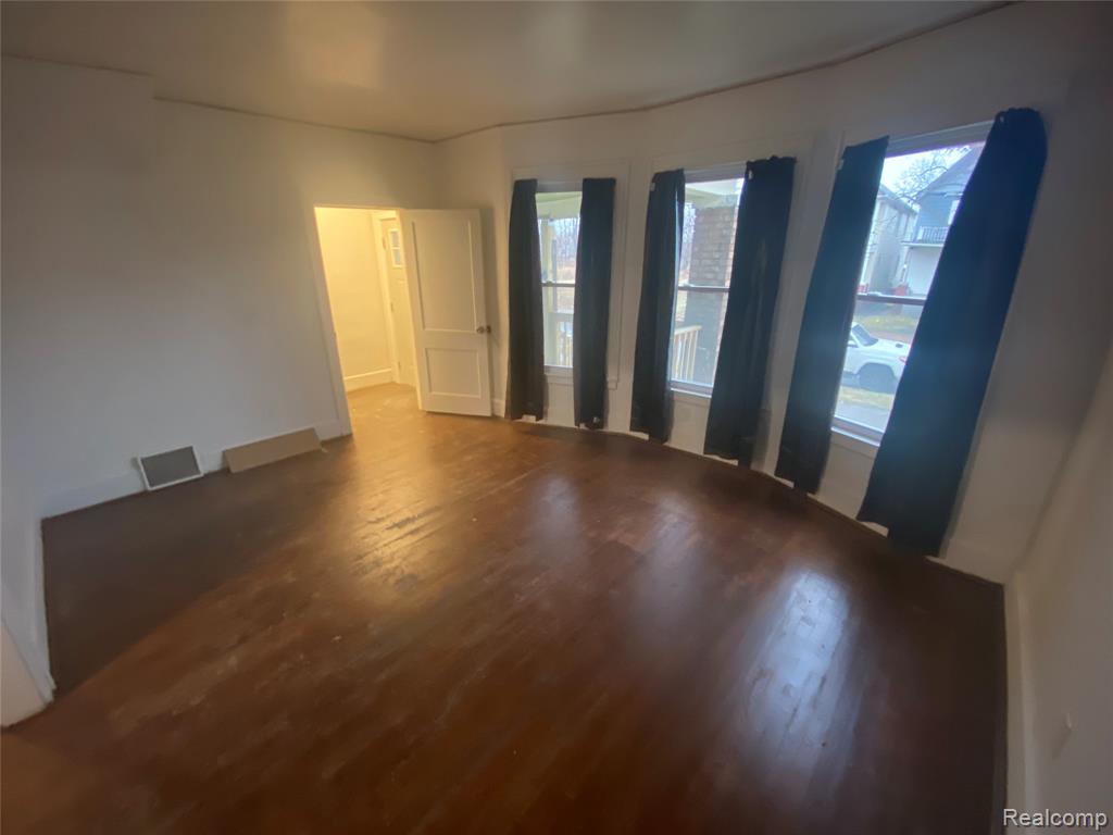 4719 Saint Clair Street, Detroit, MI 48214 — Photo 6