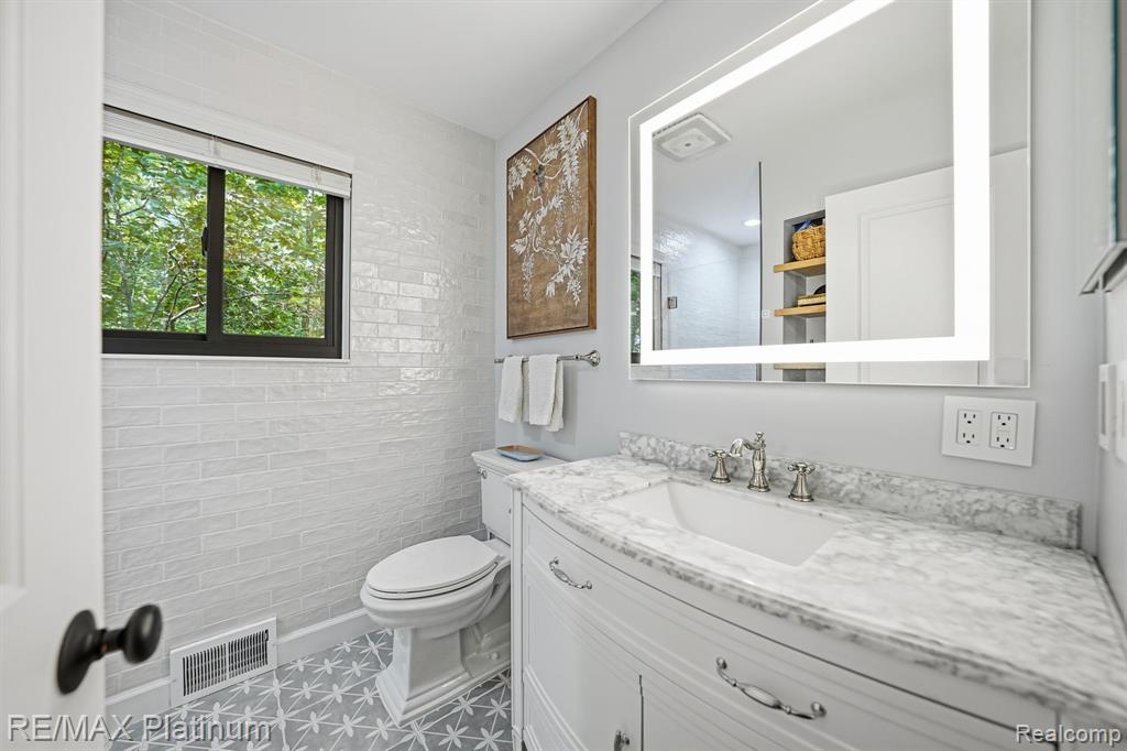 1245 Tracilee Drive, Howell, MI 48843 — Photo 25