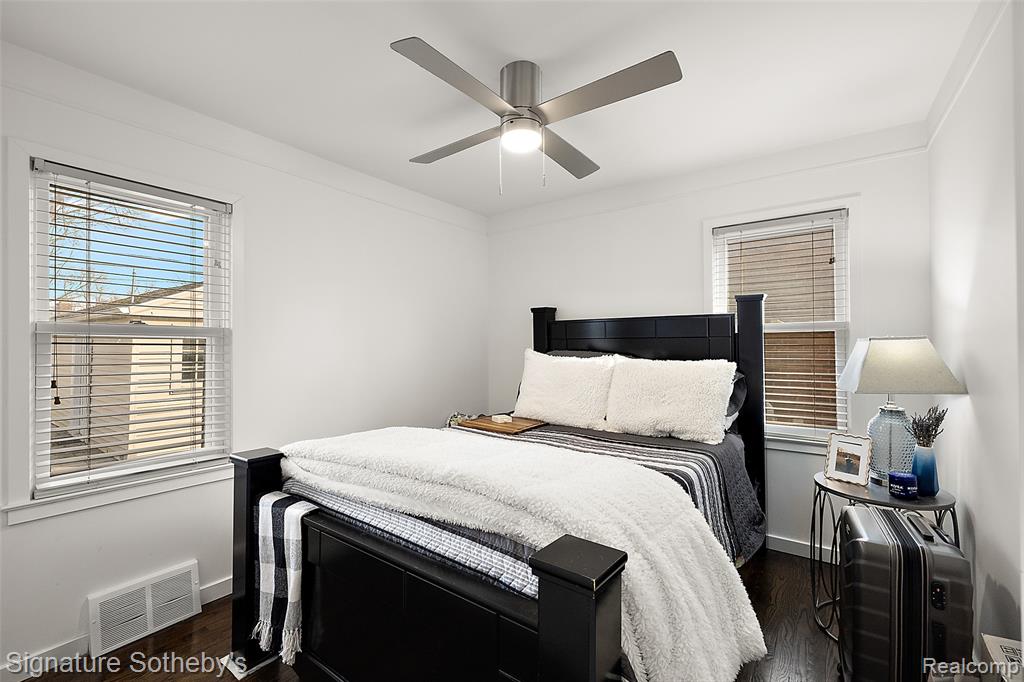 4618 Groveland Avenue, Royal Oak, MI 48073 — Photo 16