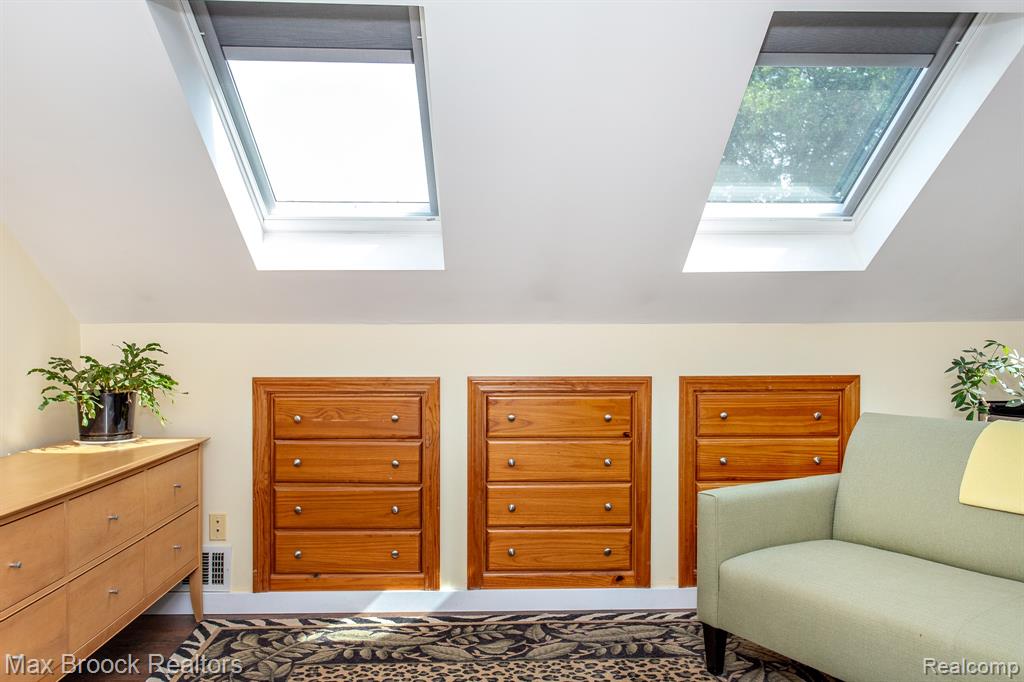 10564 Lasalle Boulevard, Huntington Woods, MI — Photo 30