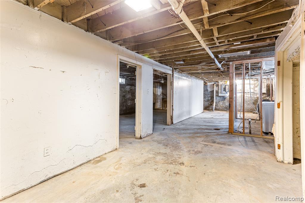 5050 Courville Street, Detroit, MI 48224 — Photo 32