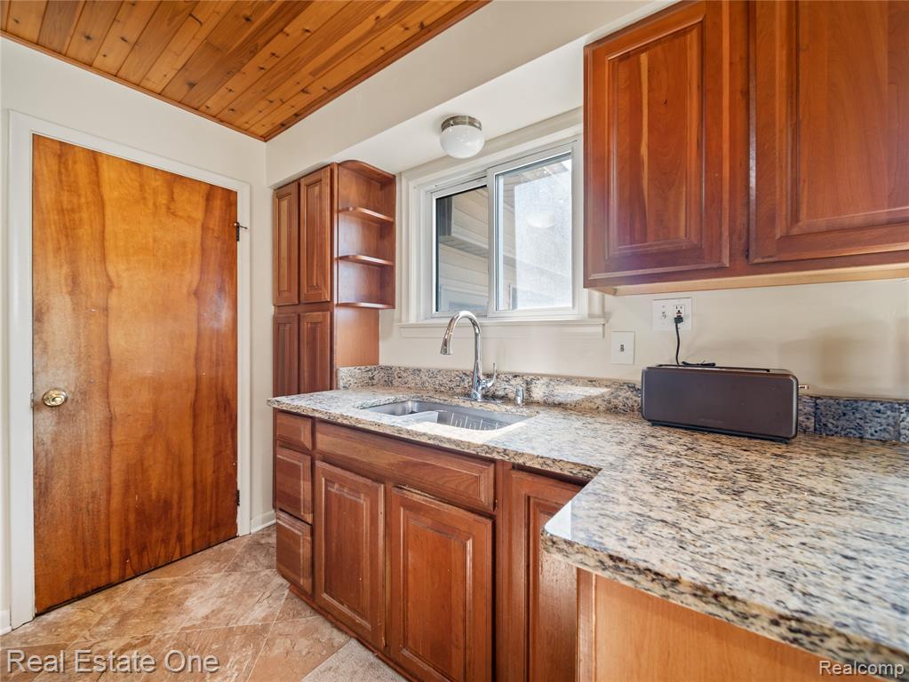 5065 Girard Drive, Pinckney, MI 48169 — Photo 12