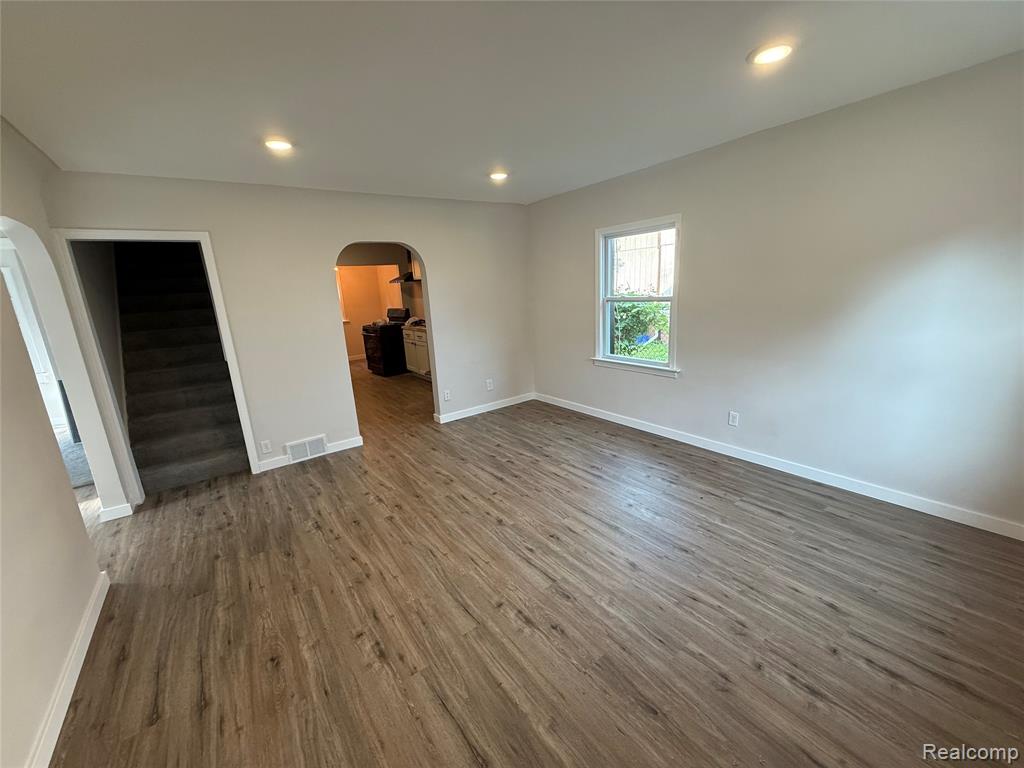 41 Parkview Street, Mount Clemens, MI 48043 — Photo 2