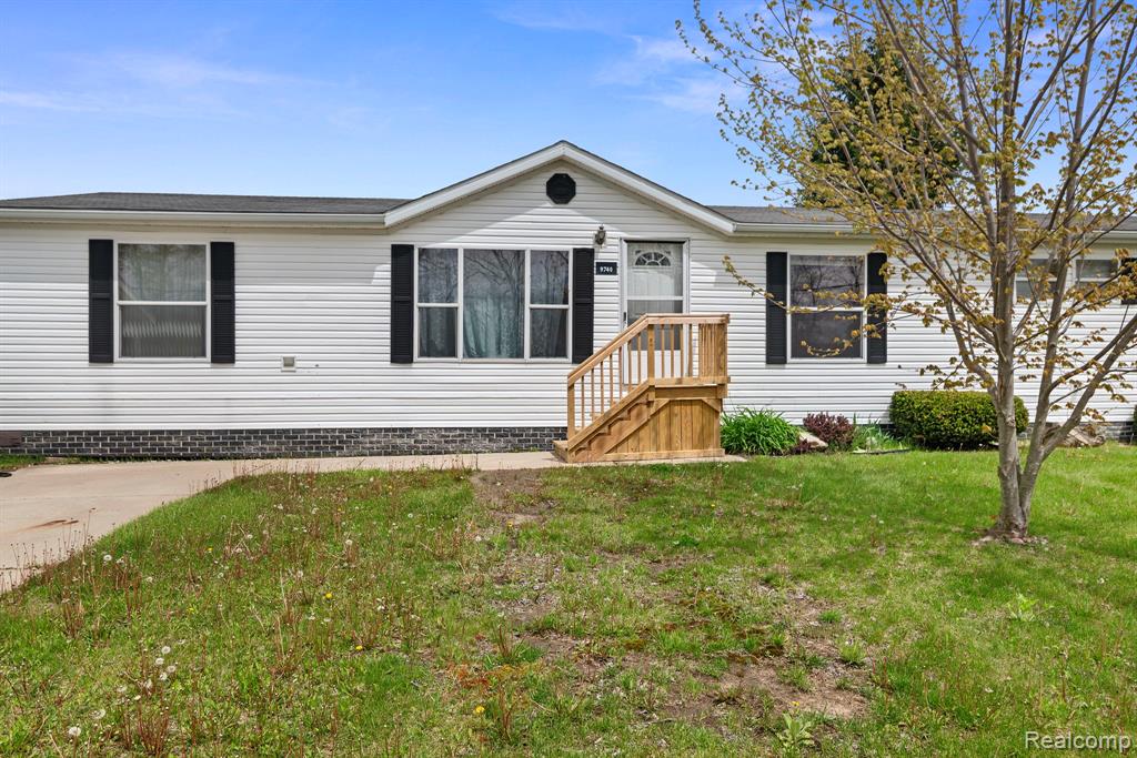 9740 Hathaway Drive - Photo 4