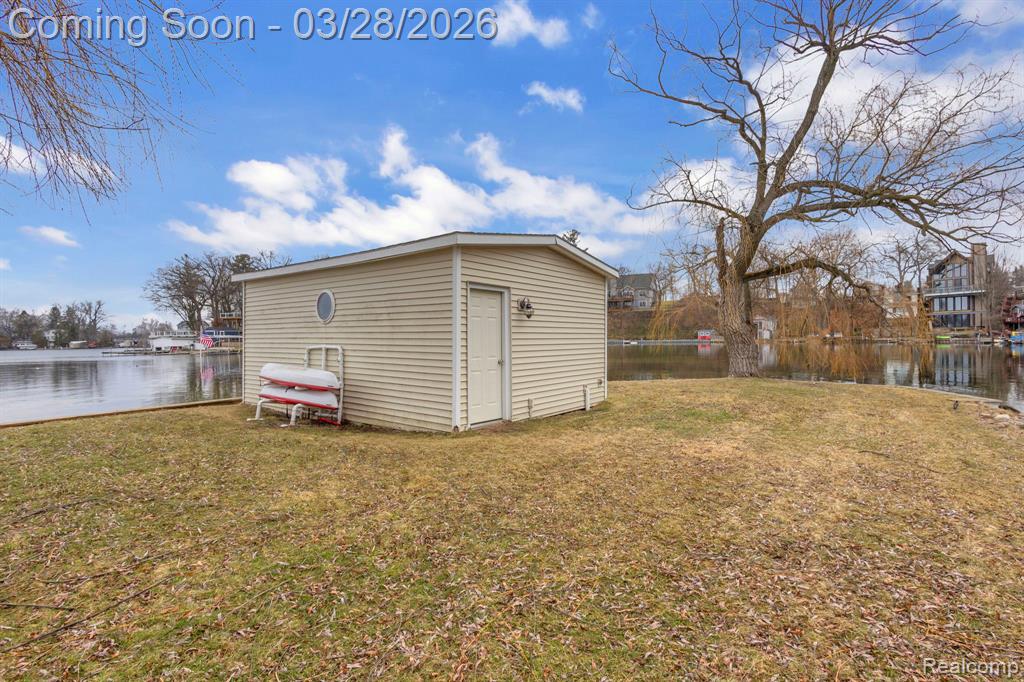 664 King Circle, Lake Orion, MI 48362 — Photo 58