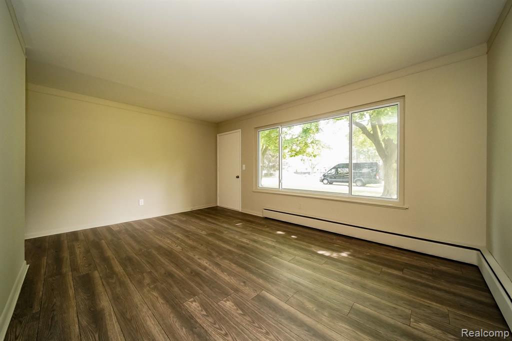 46269 HULING Street, Shelby Twp, MI 48317 — Photo 17