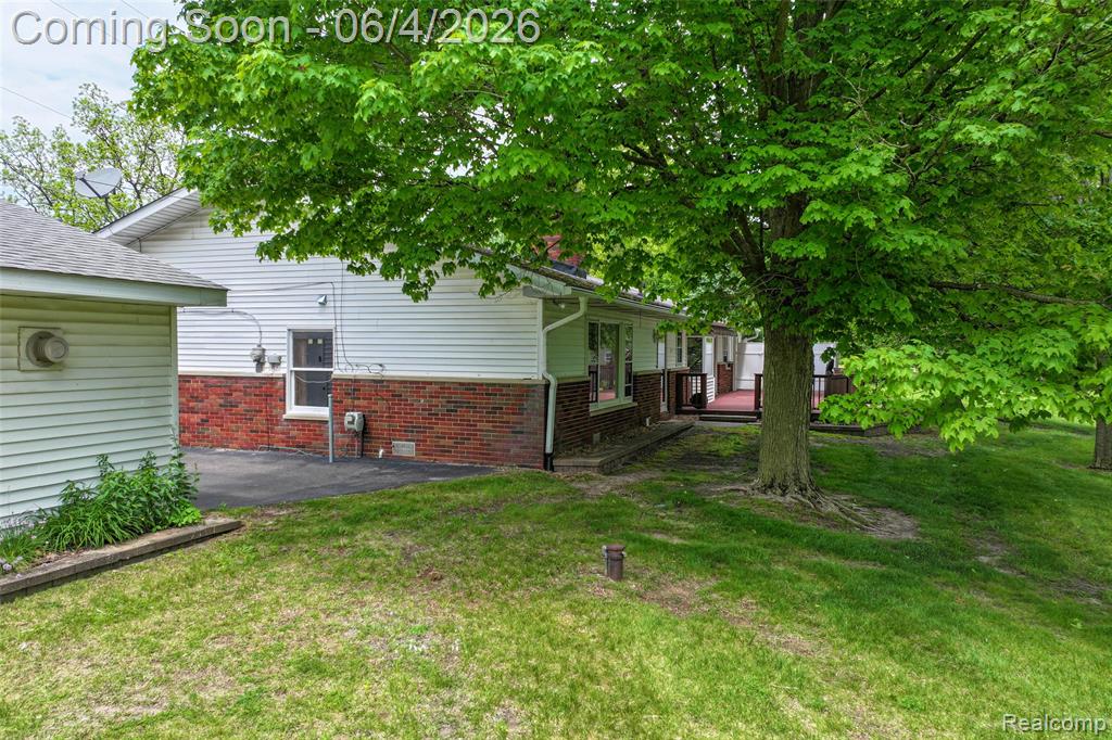 422 East Road, Holly, MI 48442 — Photo 15