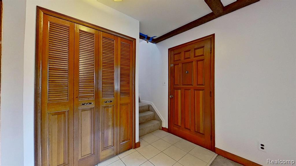 8252 Tinkler Road, Sterling Heights, MI 48312 — Photo 9