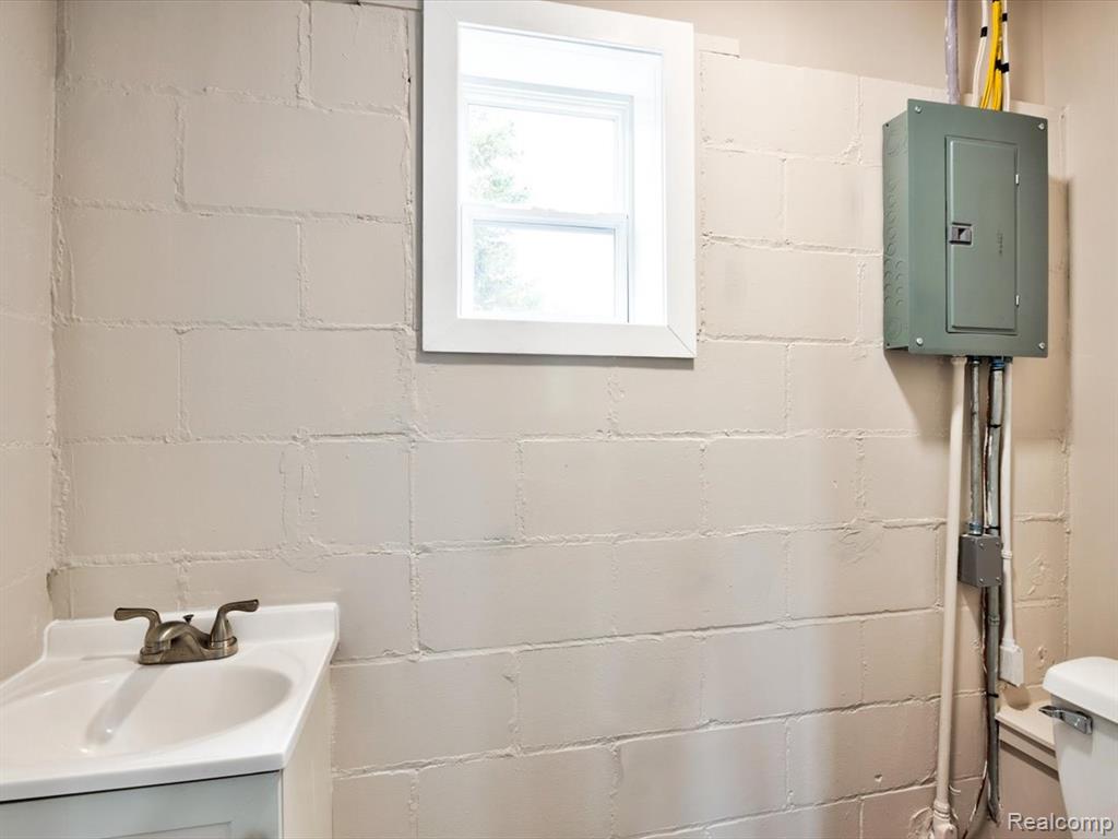 35930 Washington Street, Richmond, MI 48062 — Photo 17