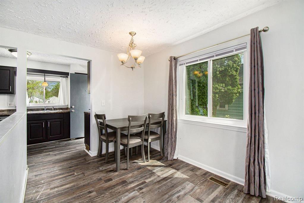 6176 PORTER Avenue, East Lansing, MI 48823 — Photo 3
