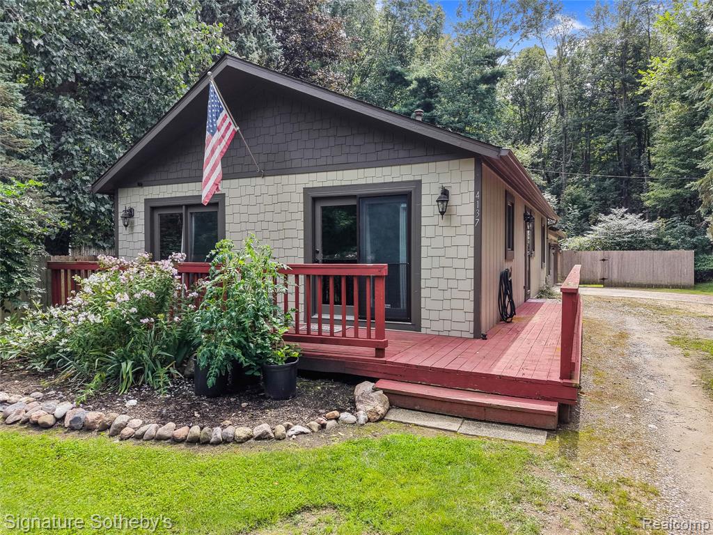 4137 W Allen Road, Howell, MI 48855