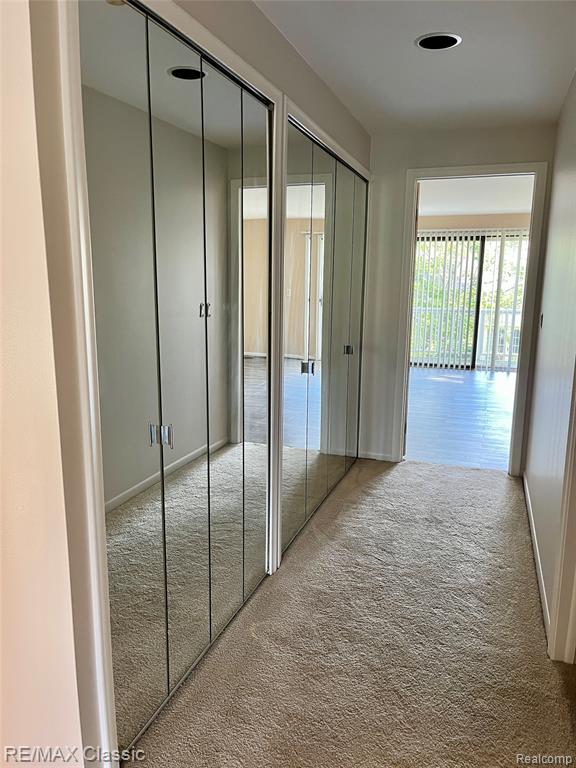 7663 Danbury Circle, West Bloomfield, MI — Photo 13