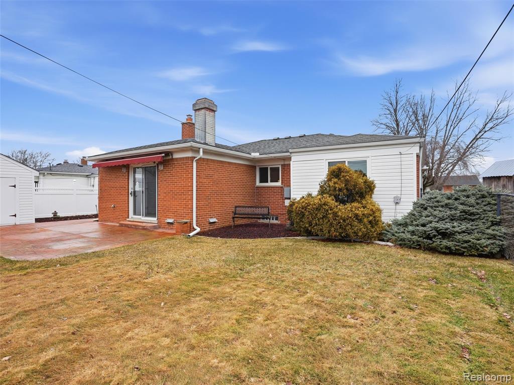 7697 Carrousel Boulevard, Westland, MI — Photo 44