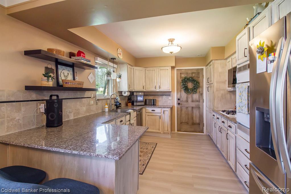 5775 KINGFISHER Lane, Clarkston, MI — Photo 11