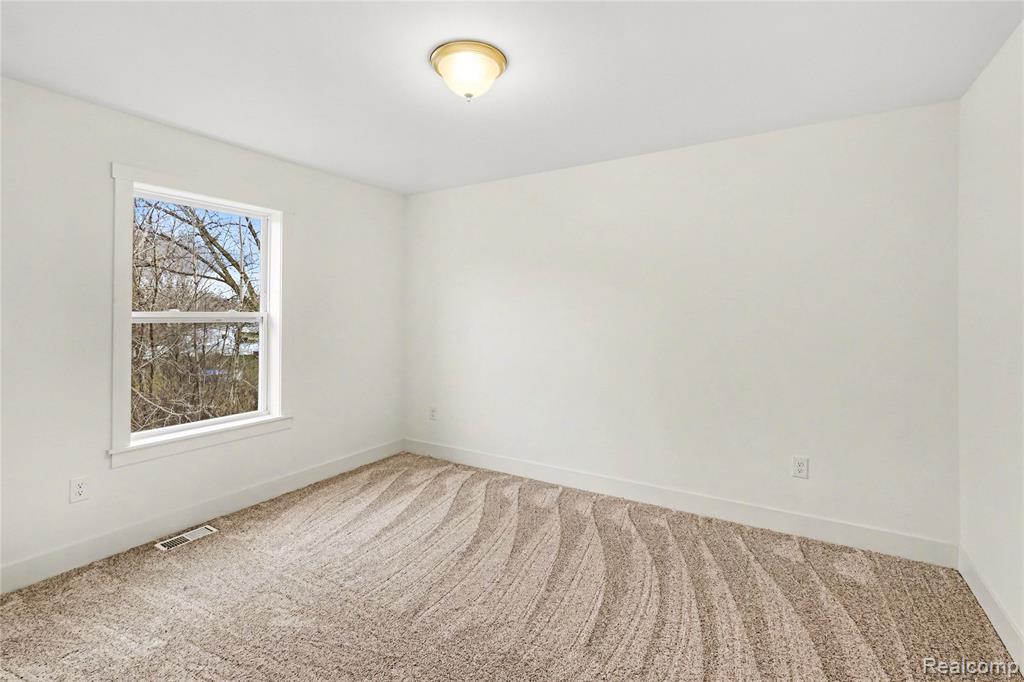 7294 River Rock Drive, Davison, MI 48423 — Photo 17