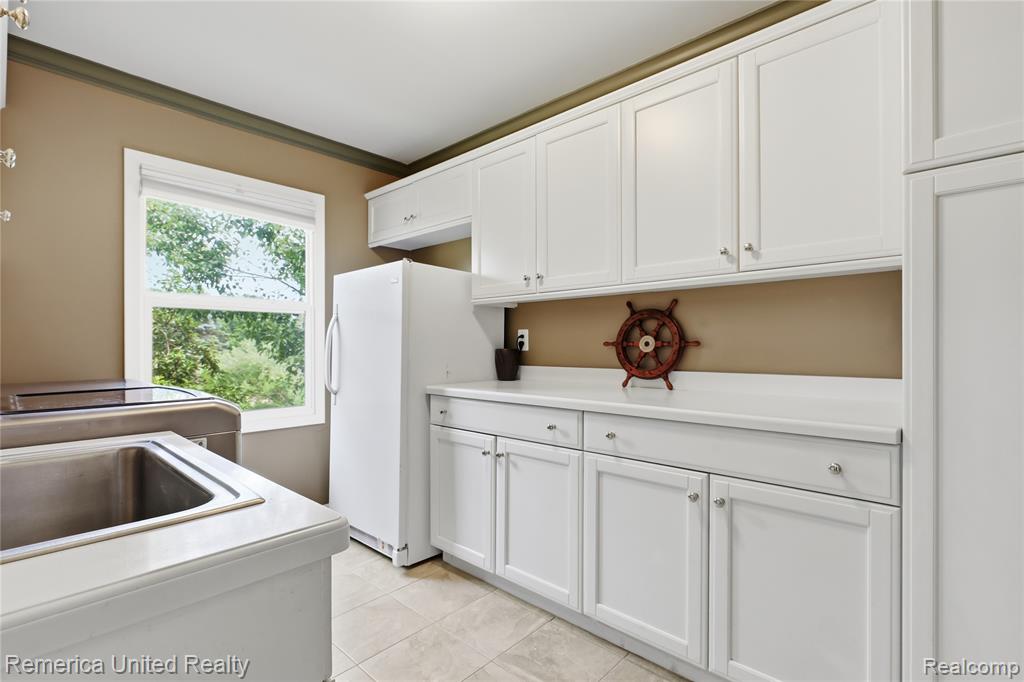12825 Larkins Road, Brighton, MI 48114 — Photo 34