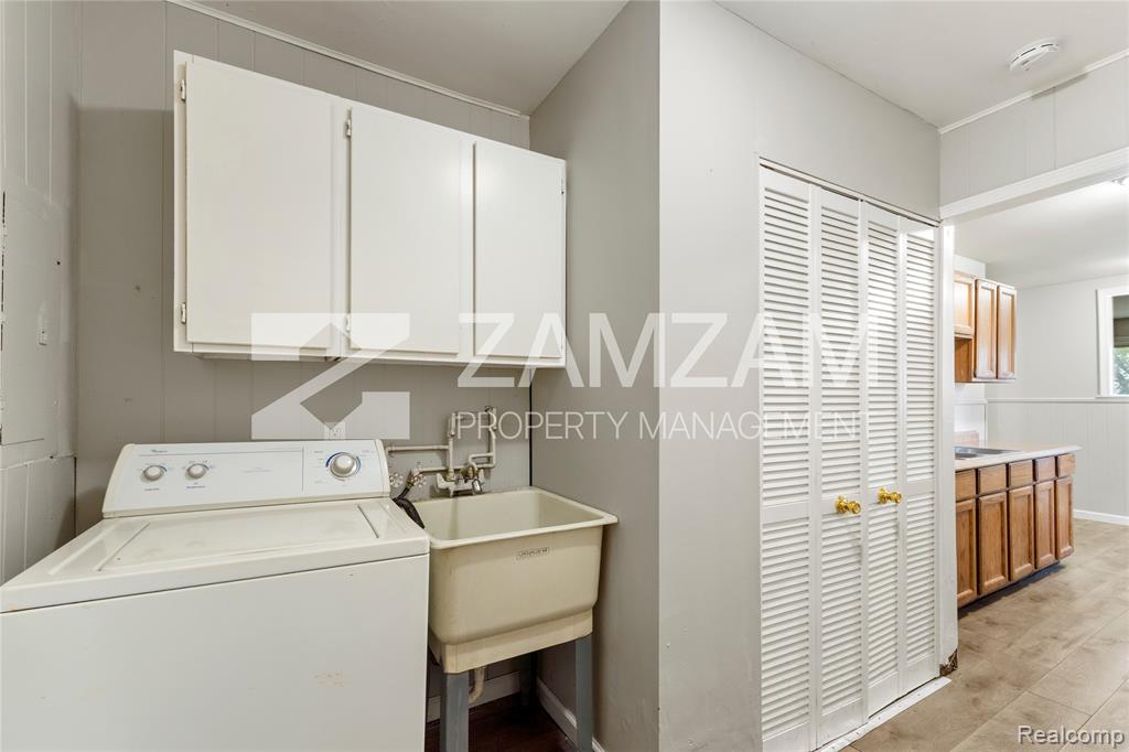 8233 Stephens, Center Line, MI 48015 — Photo 8