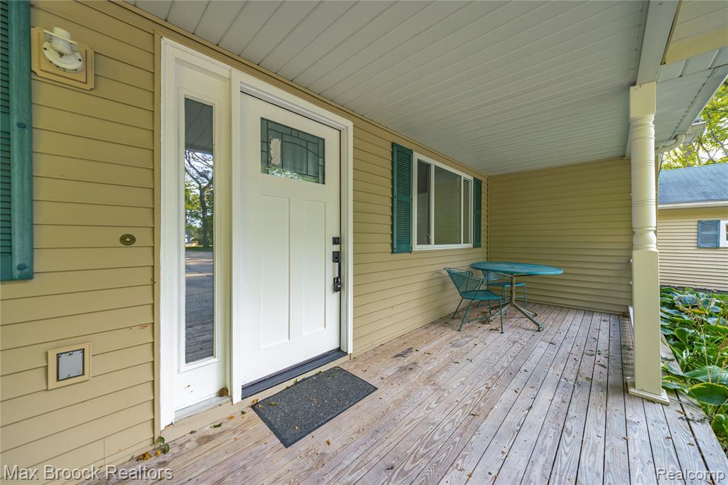 4241 S Shore Street, Waterford, MI 48328 — Photo 7