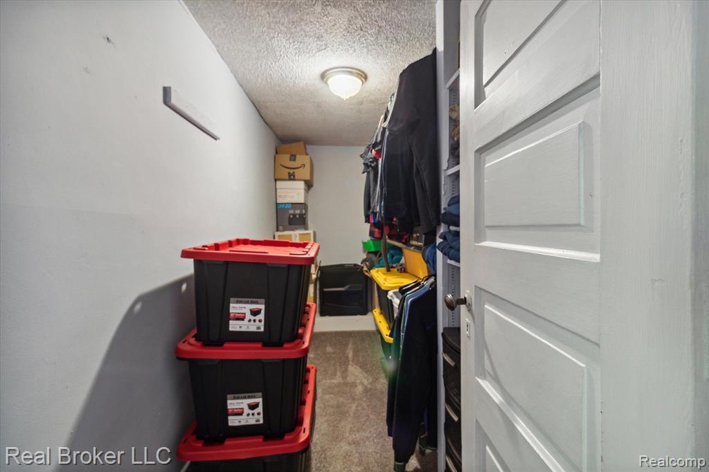 402 S 7TH Street, St. Clair, MI 48079 — Photo 28