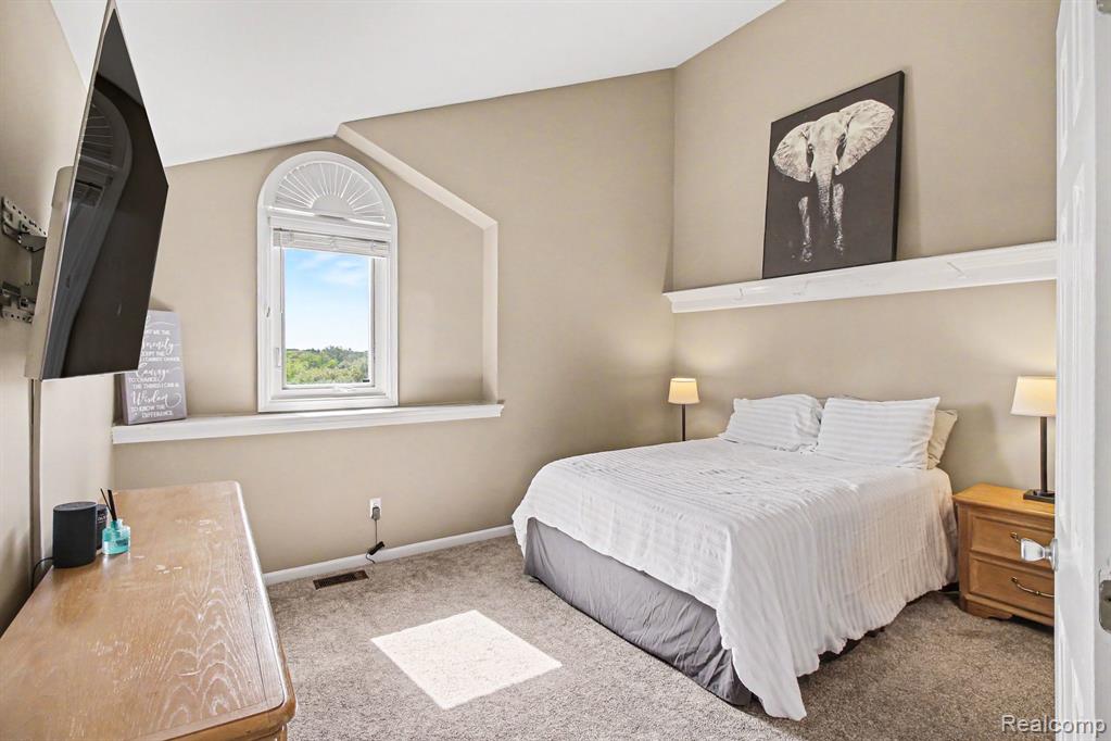 678 Summit Ridge Drive, Milford, MI 48381 — Photo 14
