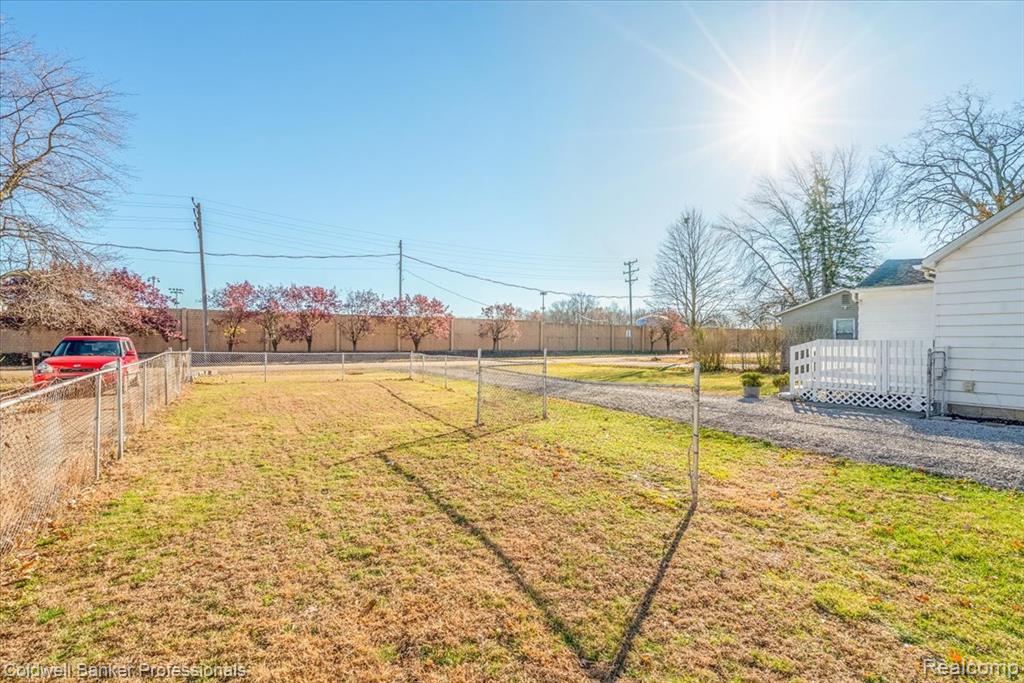 4510 S John Hix Road, Wayne, MI 48184 — Photo 4