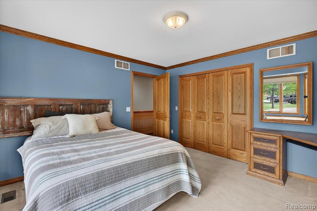 18974 Riverway Court, Clinton Twp, MI 48038 — Photo 31